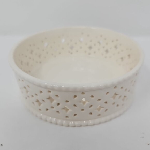 Vintage Hartley Greens Creamware Wine Bottle Coaster Diamond Pierce Cut 4.5" - Picture 1 of 6